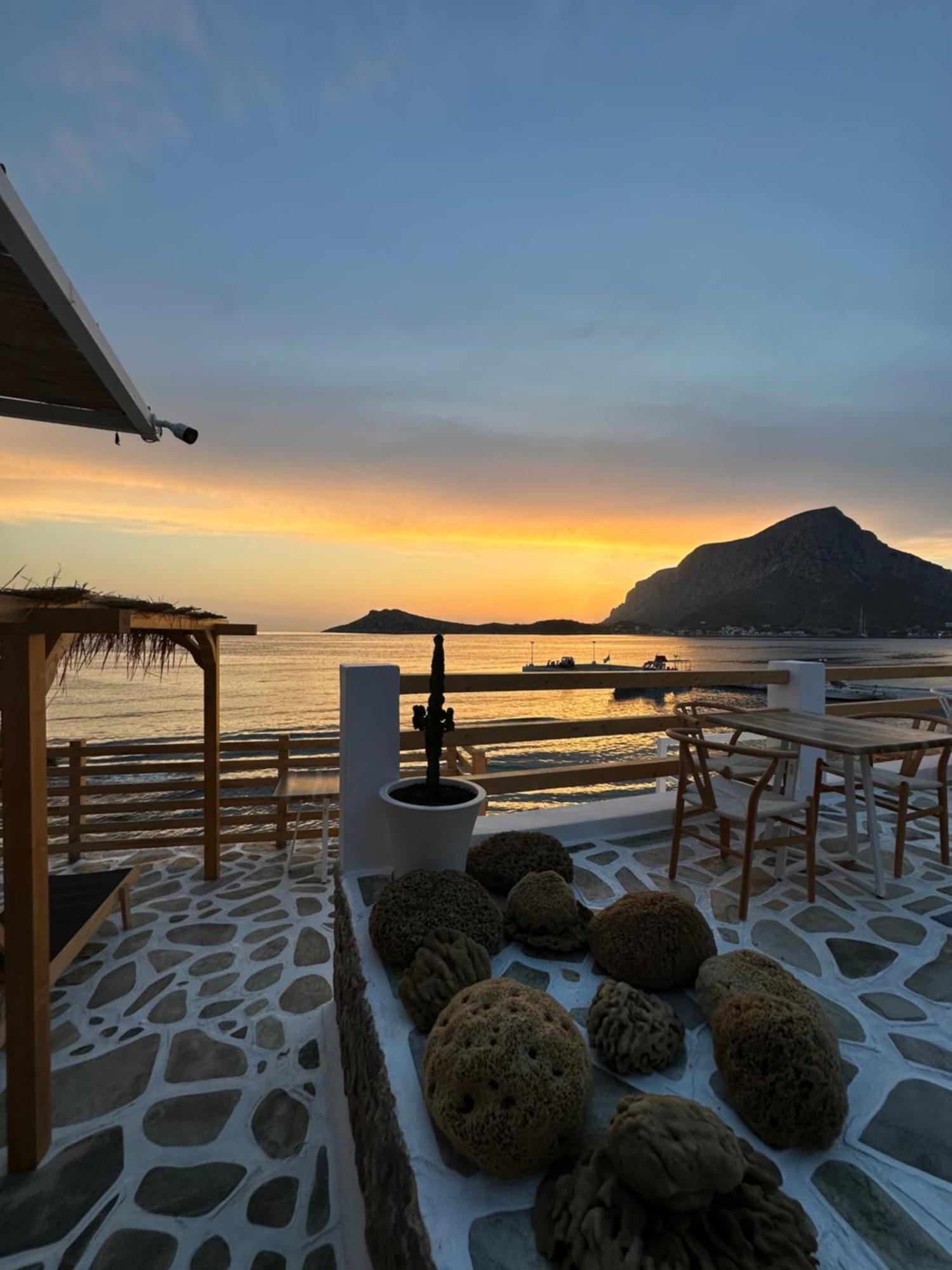 Spongia Hotel Suites & Spa Myrties Esterno foto