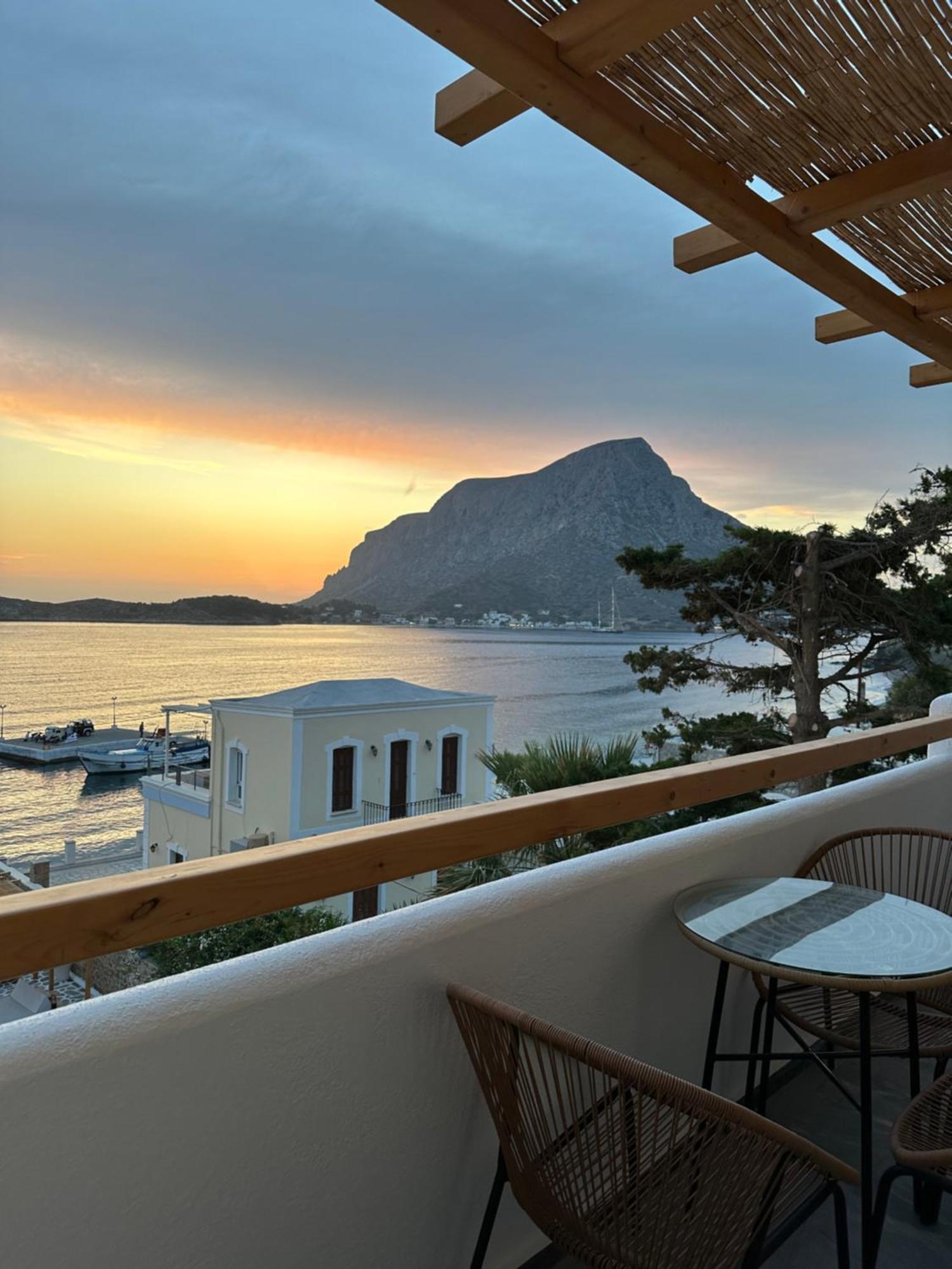Spongia Hotel Suites & Spa Myrties Esterno foto