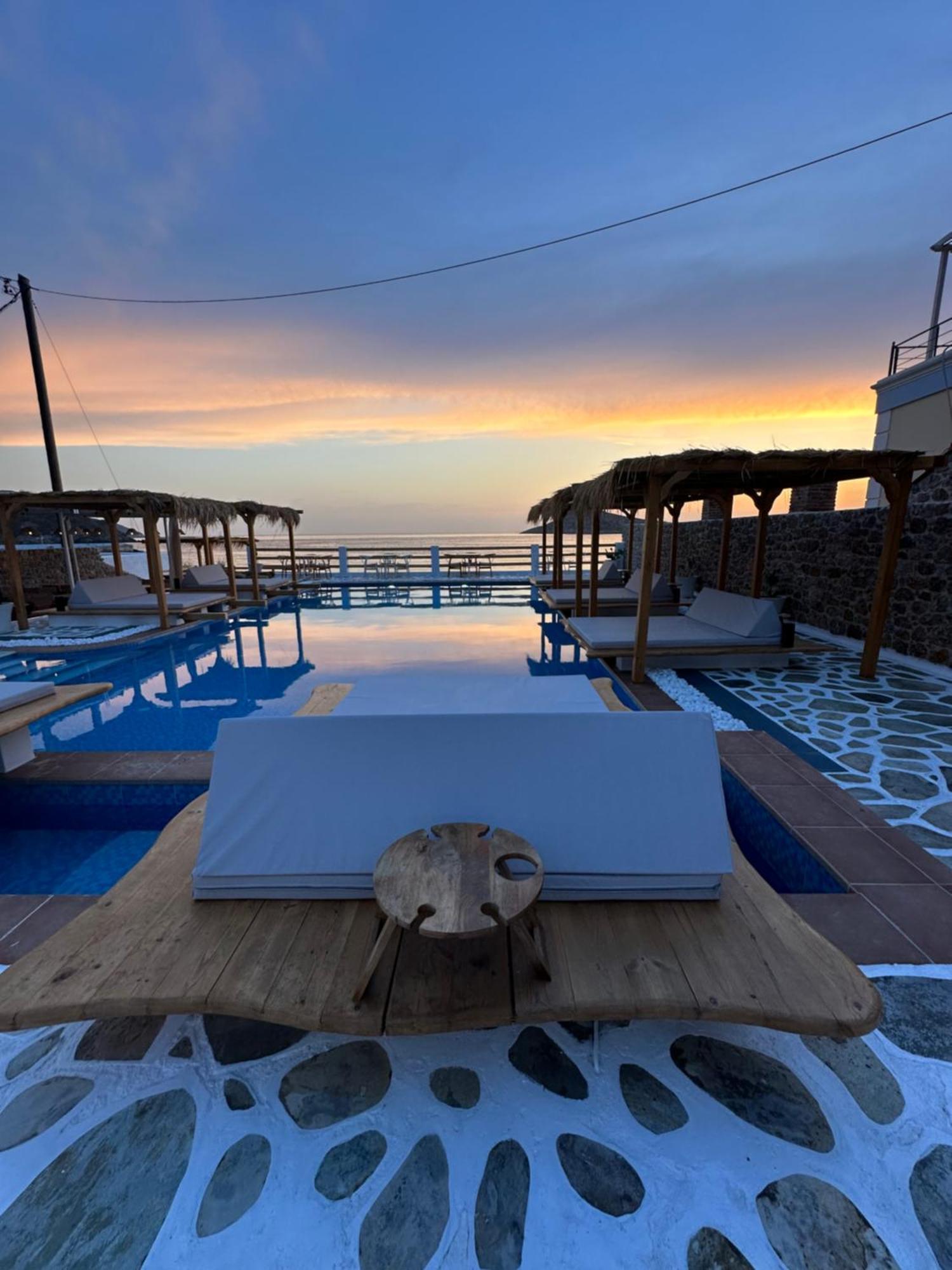 Spongia Hotel Suites & Spa Myrties Esterno foto