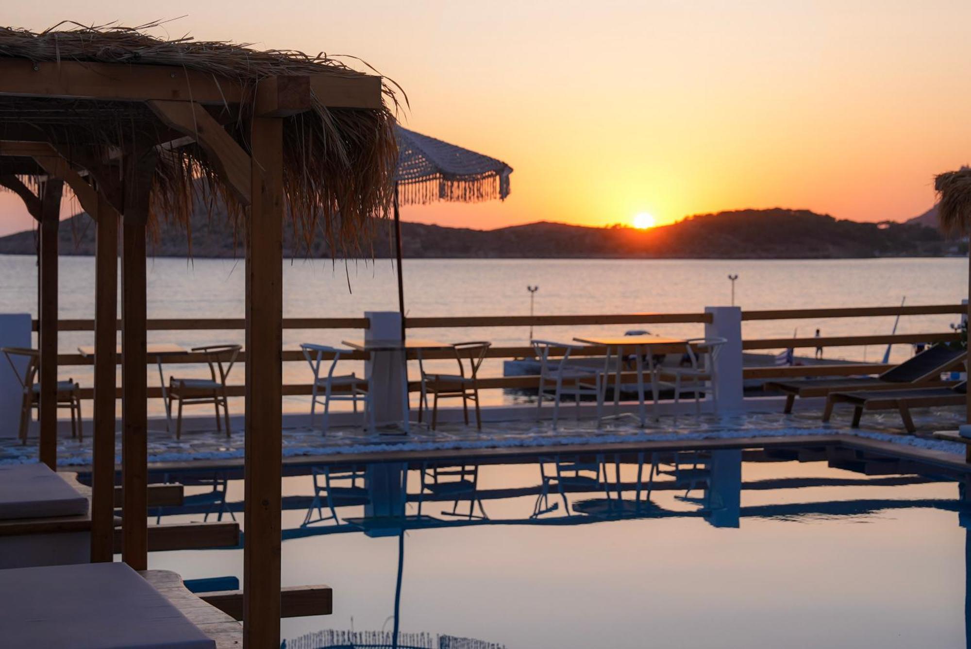 Spongia Hotel Suites & Spa Myrties Esterno foto
